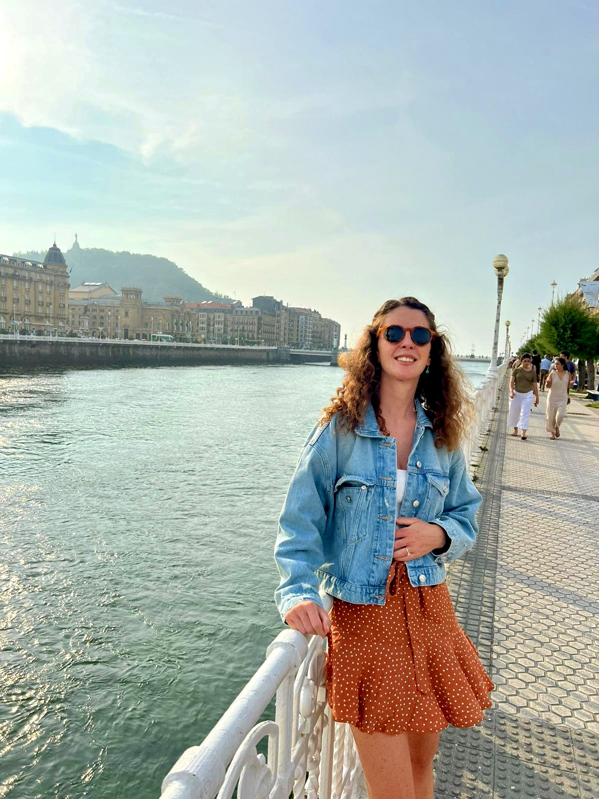 Jenni on the promenade in San Sebastián